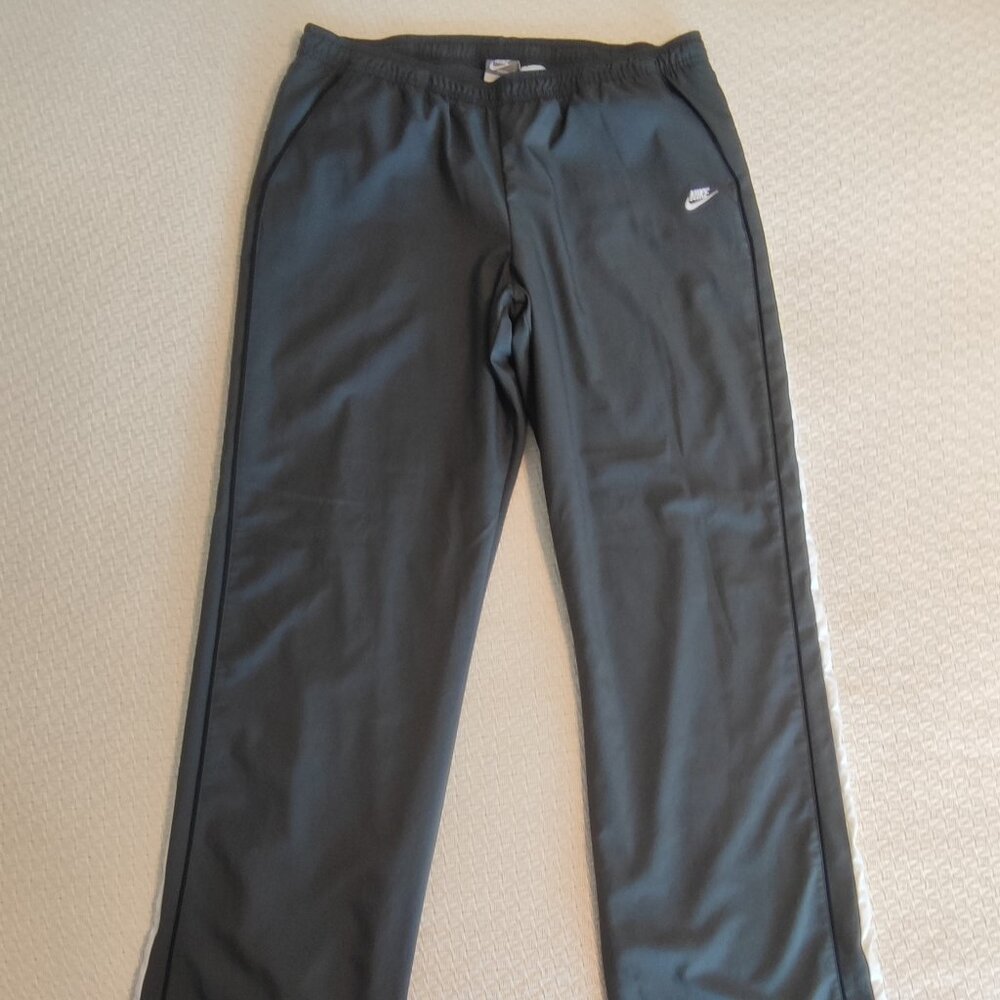Nike Sportswear Track Pants Womens Large Windbreaker Lined Pull On FitDry Gray